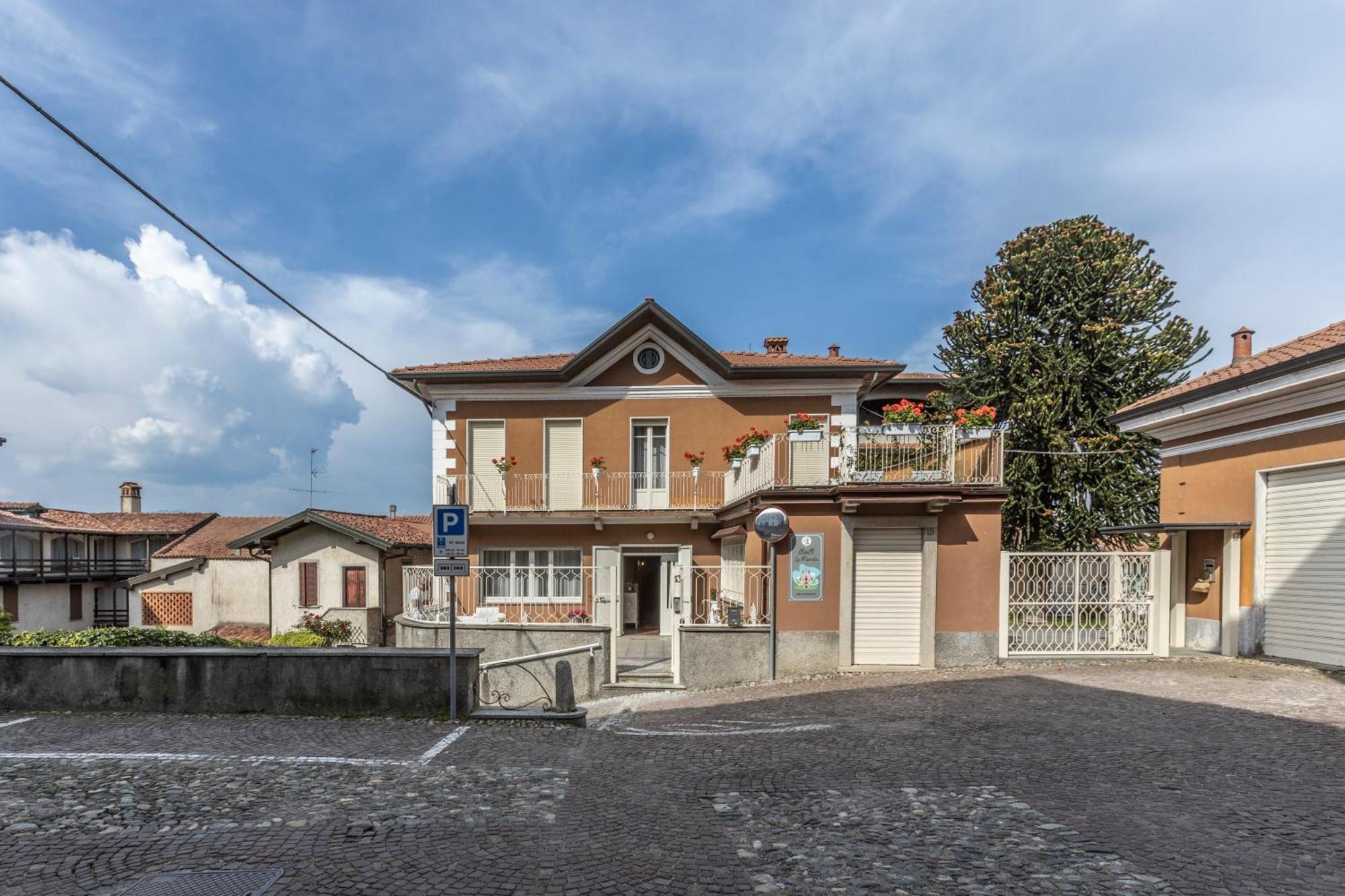 La Favola Hotel Soriso Bagian luar foto