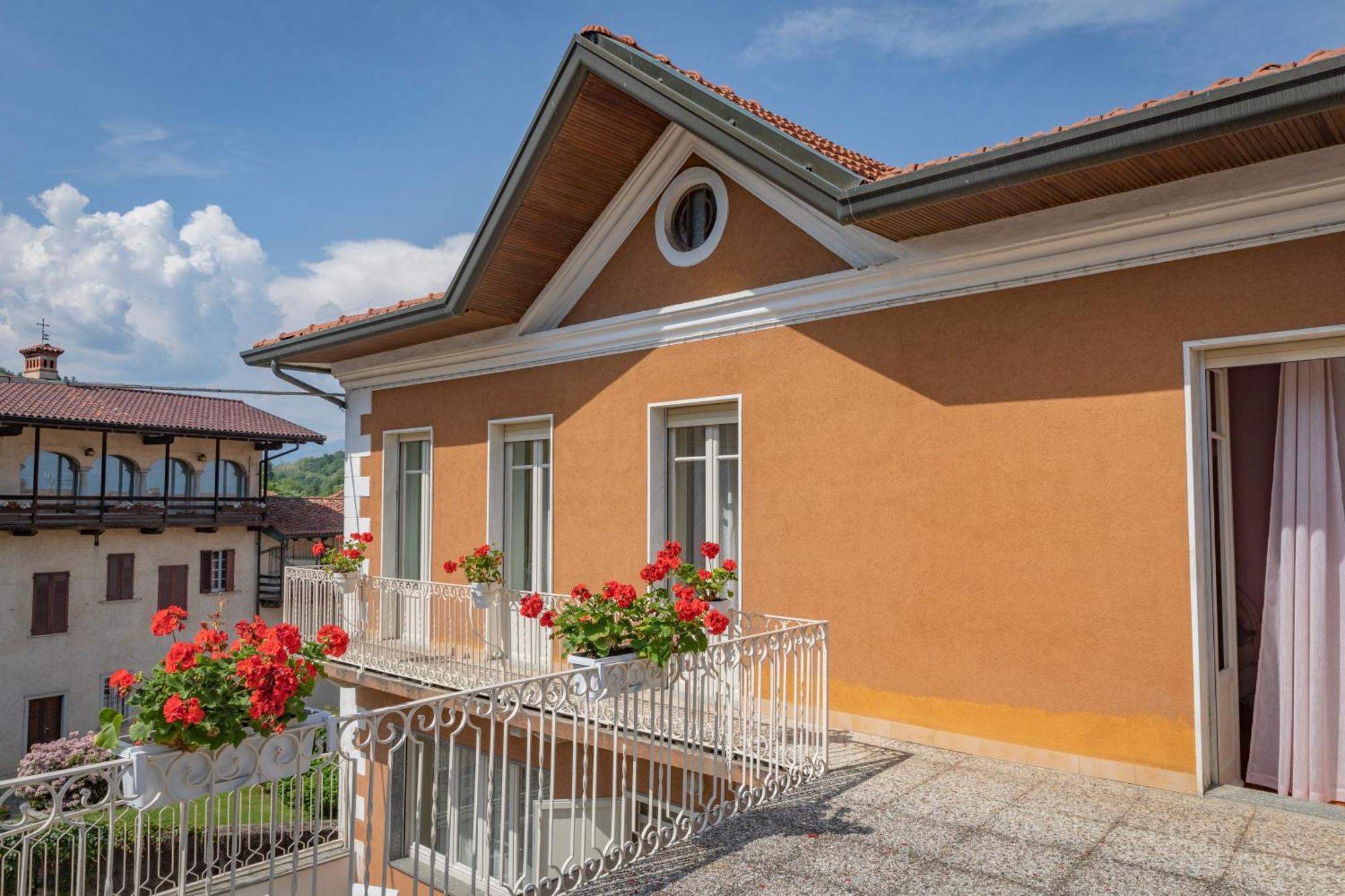 La Favola Hotel Soriso Bagian luar foto